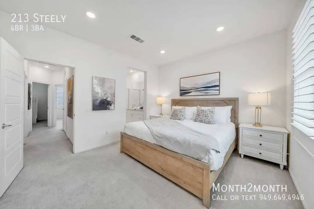 Apartment in Irvine - View 5