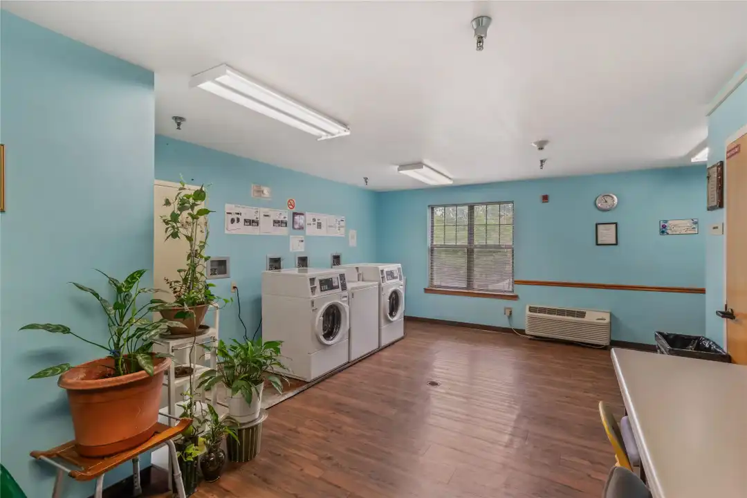 60 N Montgomery St – pohled 4