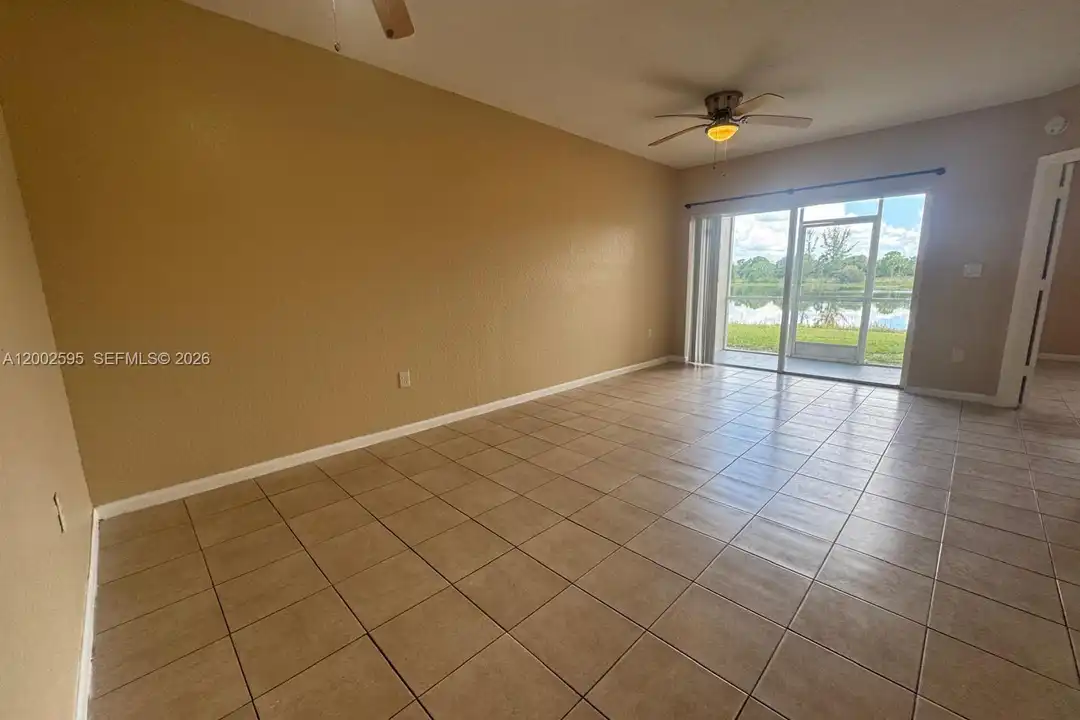 1133 Golden Lakes Blvd unit 813 - More
