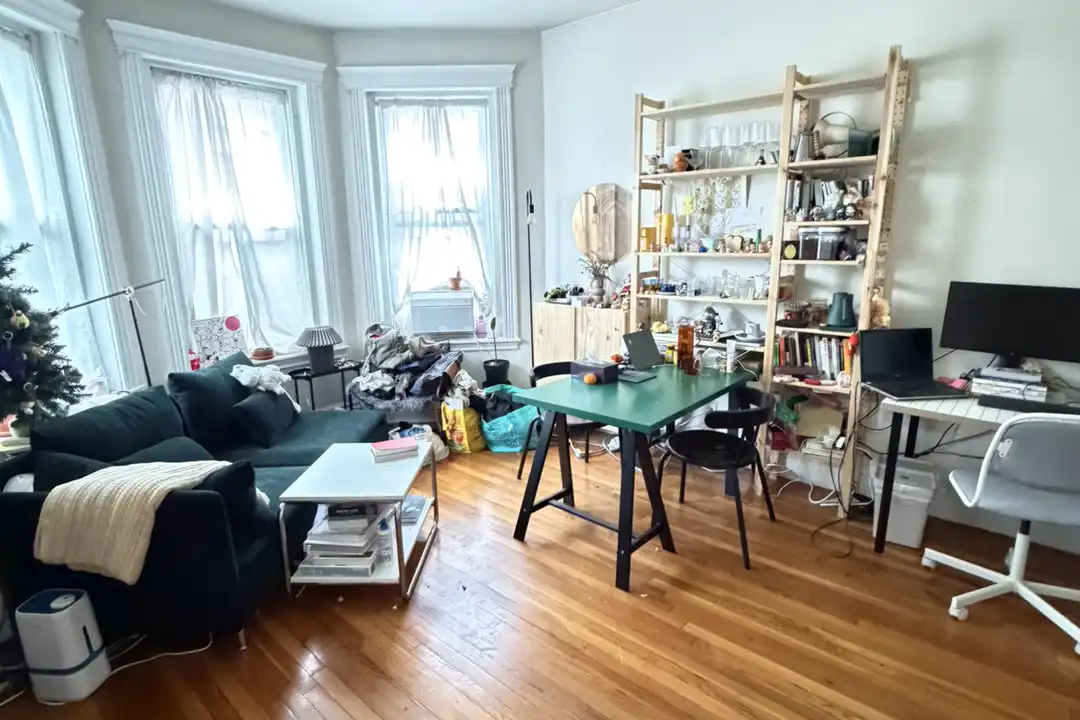 5 Walbridge St unit 1 - View 3
