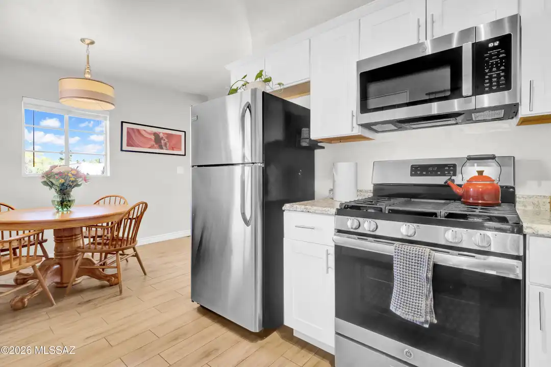 4038 E 17th St - View 5