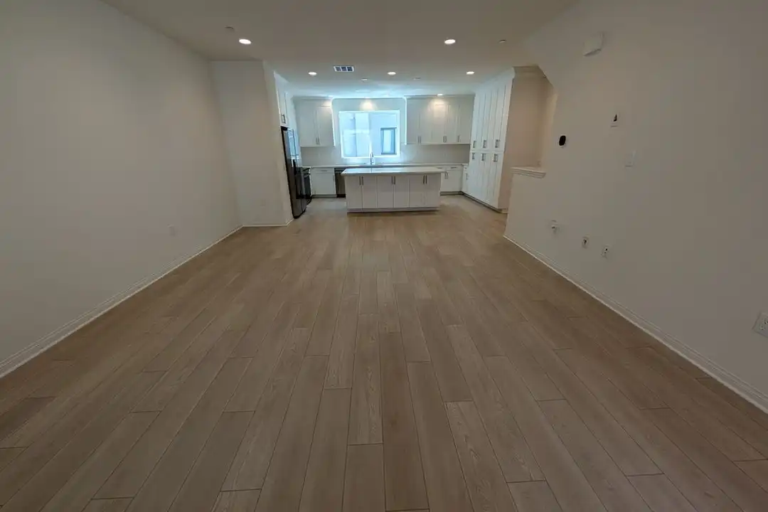 5868 Linden Ave unit 6 - View 3