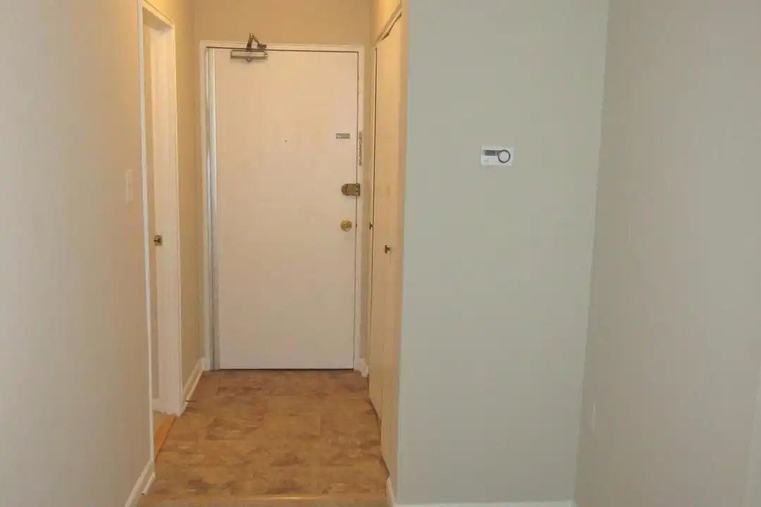 Apartment in Arlington - View 3