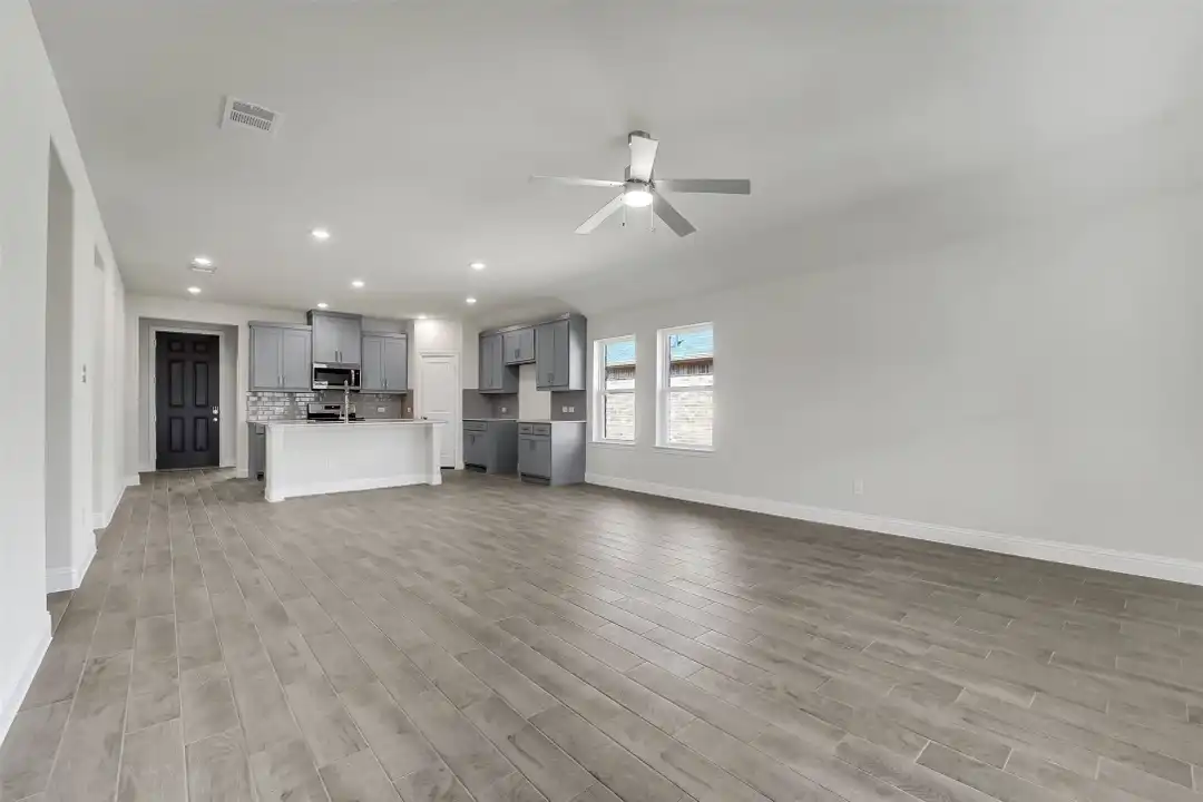 2905 Cantoni Creek - More