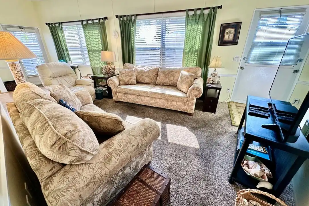 590 Nettles Blvd unit 1537486P - View 2