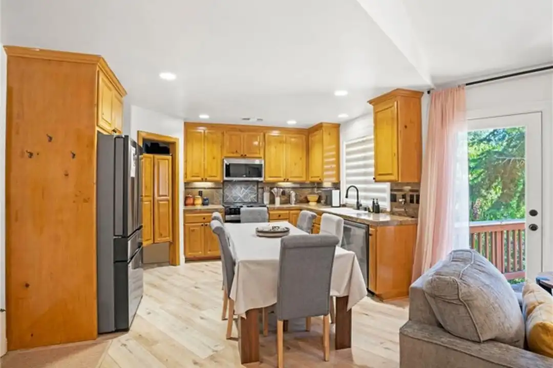 24599 Geneva Dr - View 2