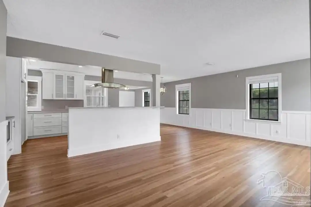 1660 E Hayes St - View 4