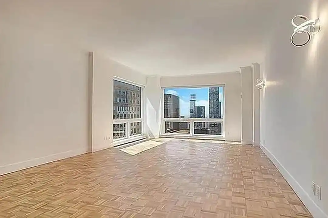 721-725 5th Ave unit 54H – pohled 3