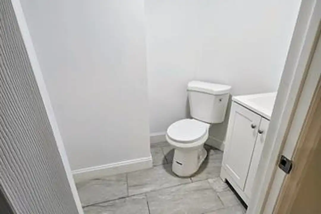 318 75th St unit 1 DUPLEX - View 4