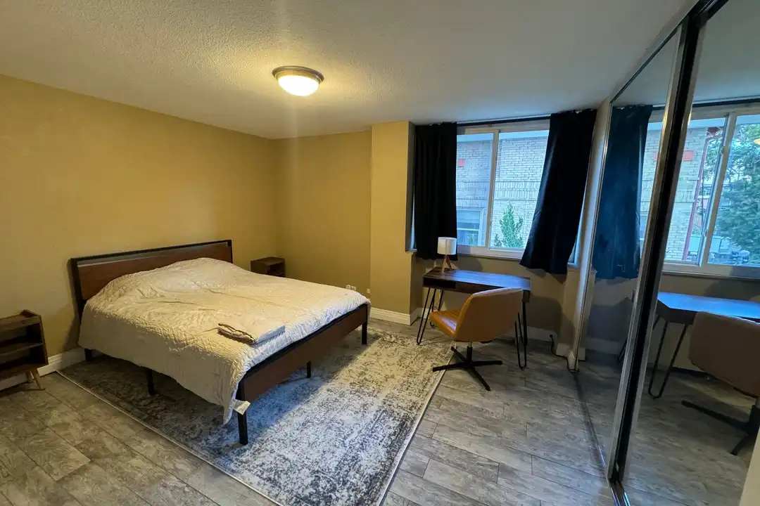 1196 N Grant St unit 1 – pohled 3