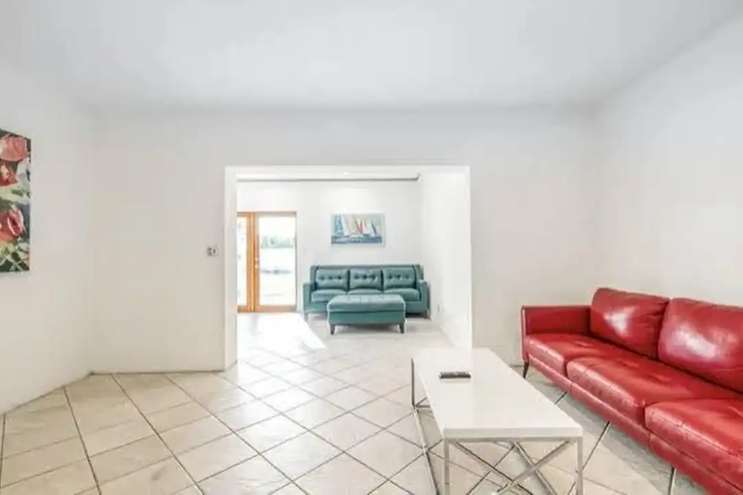 2200 N 47th Ave - More