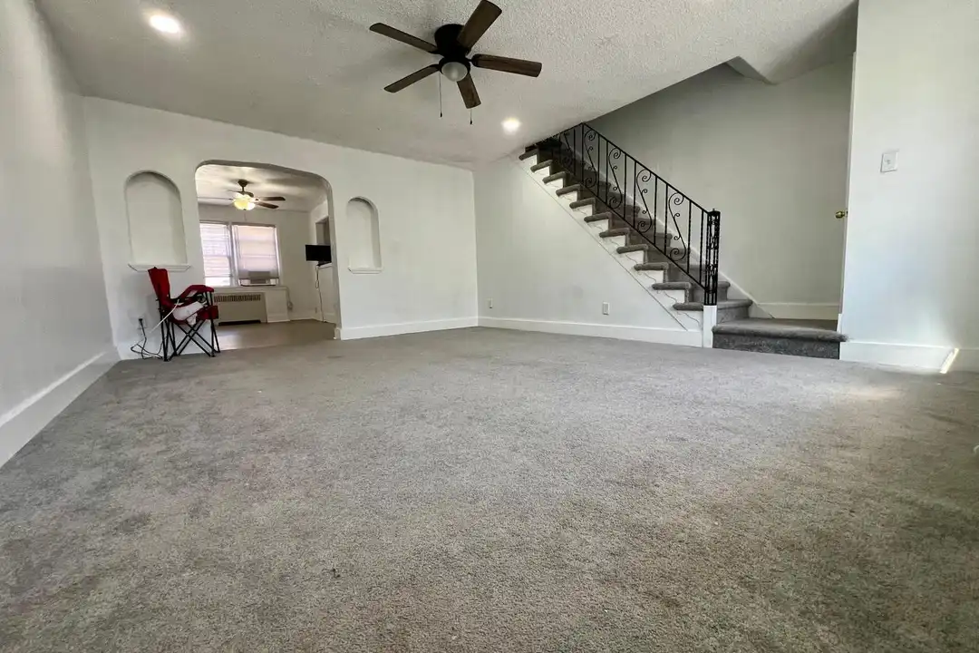 Apartment in Upper Darby - View 5