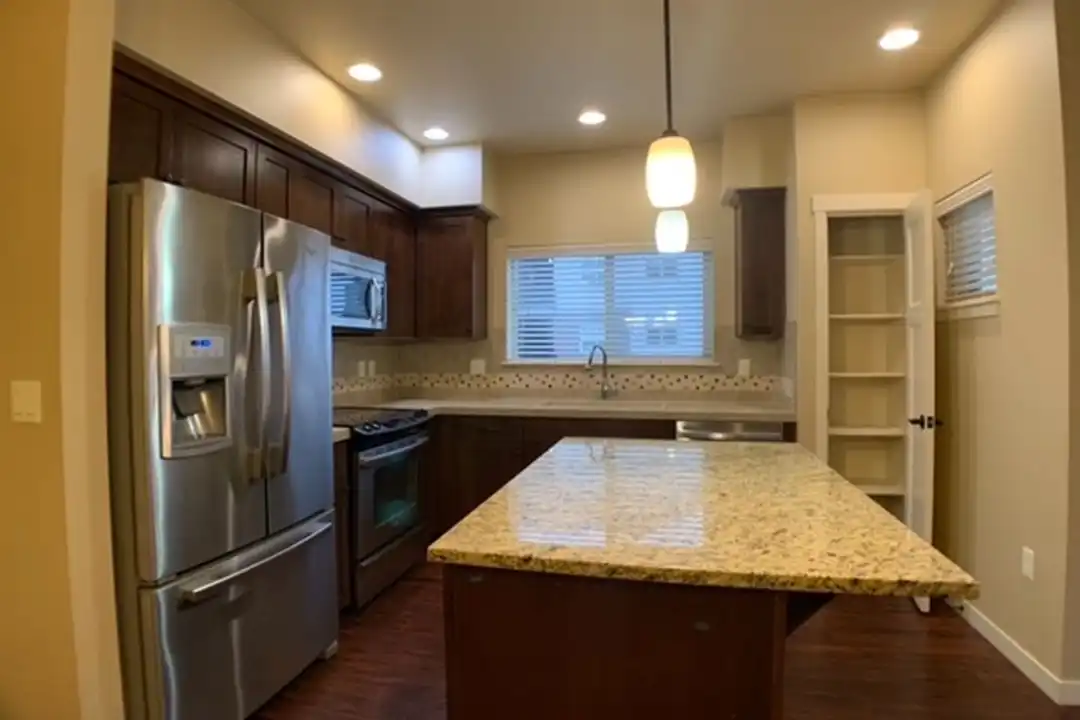 13905 SW Meridian St unit # 310 - View 2