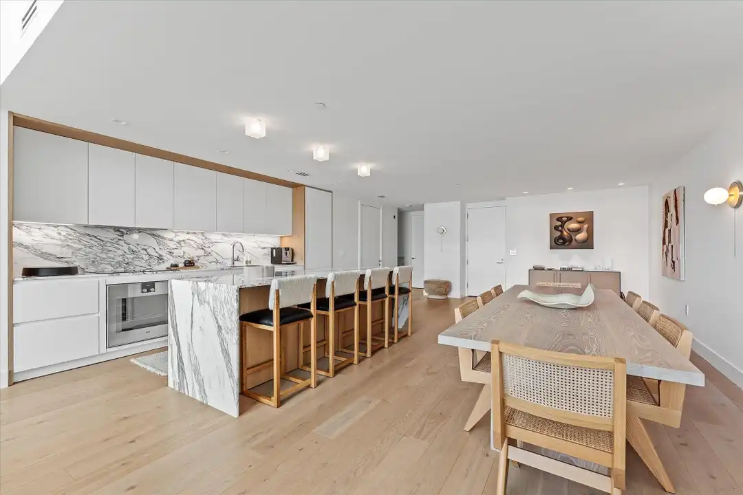 1040 Biscayne Blvd #4002 - View 6