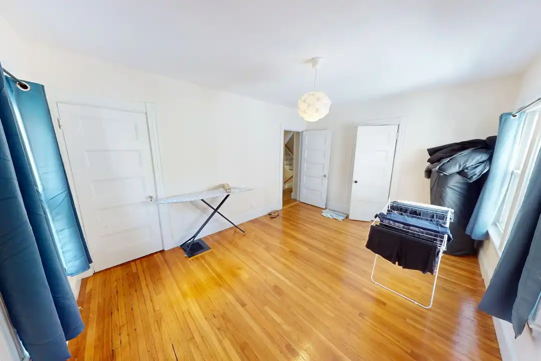 19 Woodstock Ave - View 4