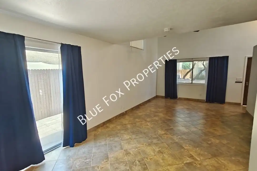880 E Peppergrass Ln - View 5