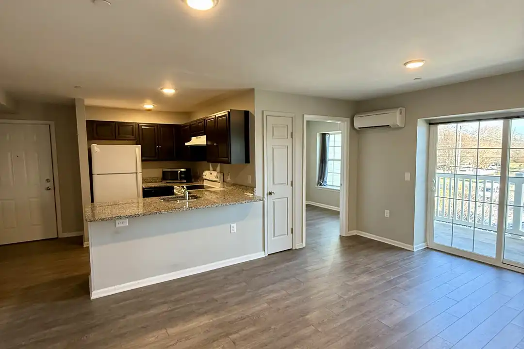 460 Main St unit 1000 B – photo 1 of 11