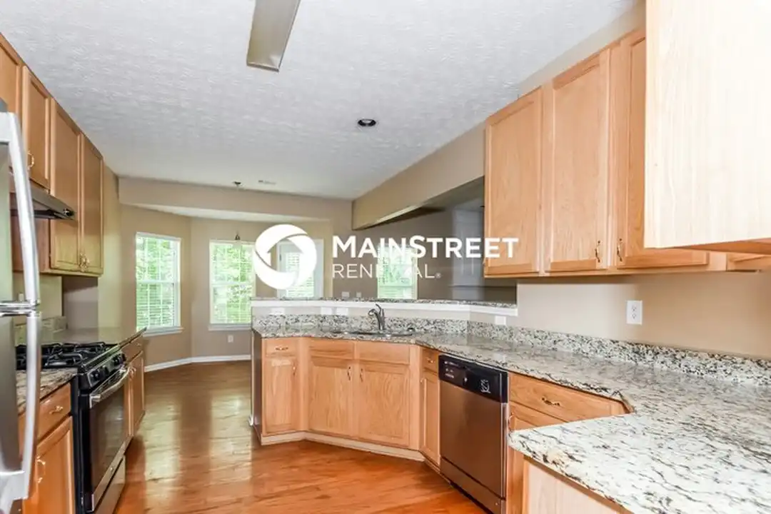 410 Concord Cir - View 6