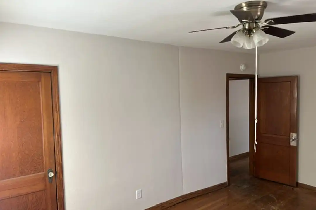 7511 N Shore Dr – pohled 6