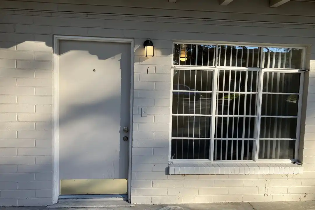 508 College Ave unit 1 - View 2