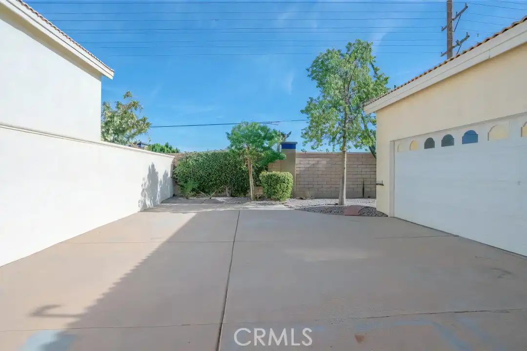49142 Barrymore St - View 3