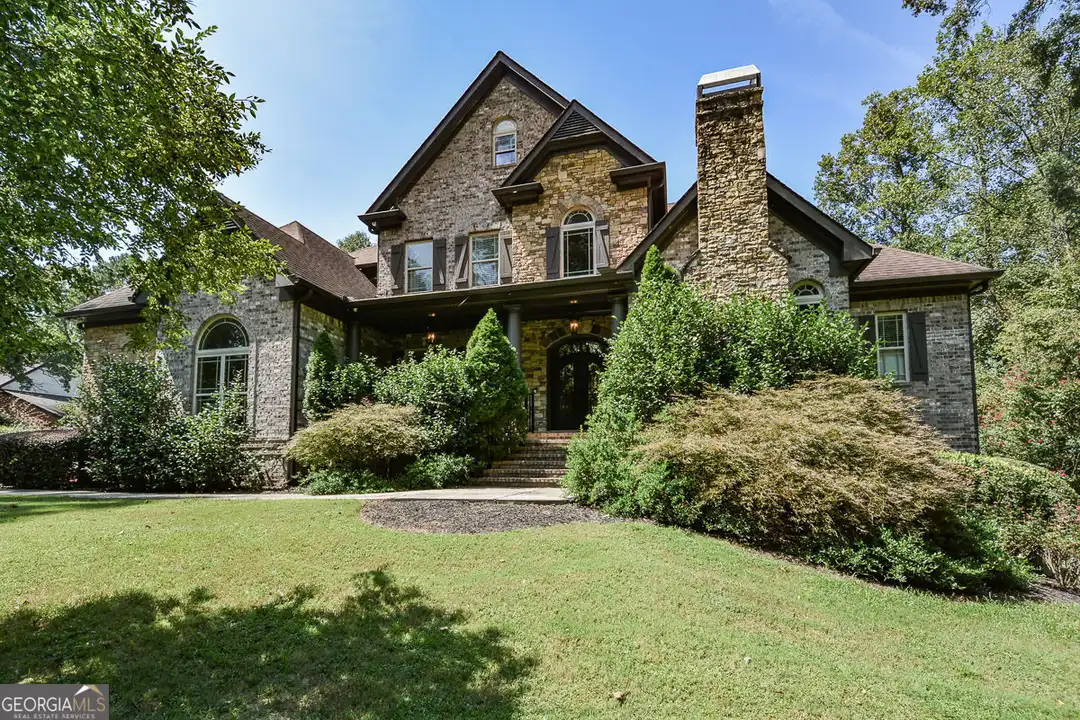 2210 Spalding Dr - View 3