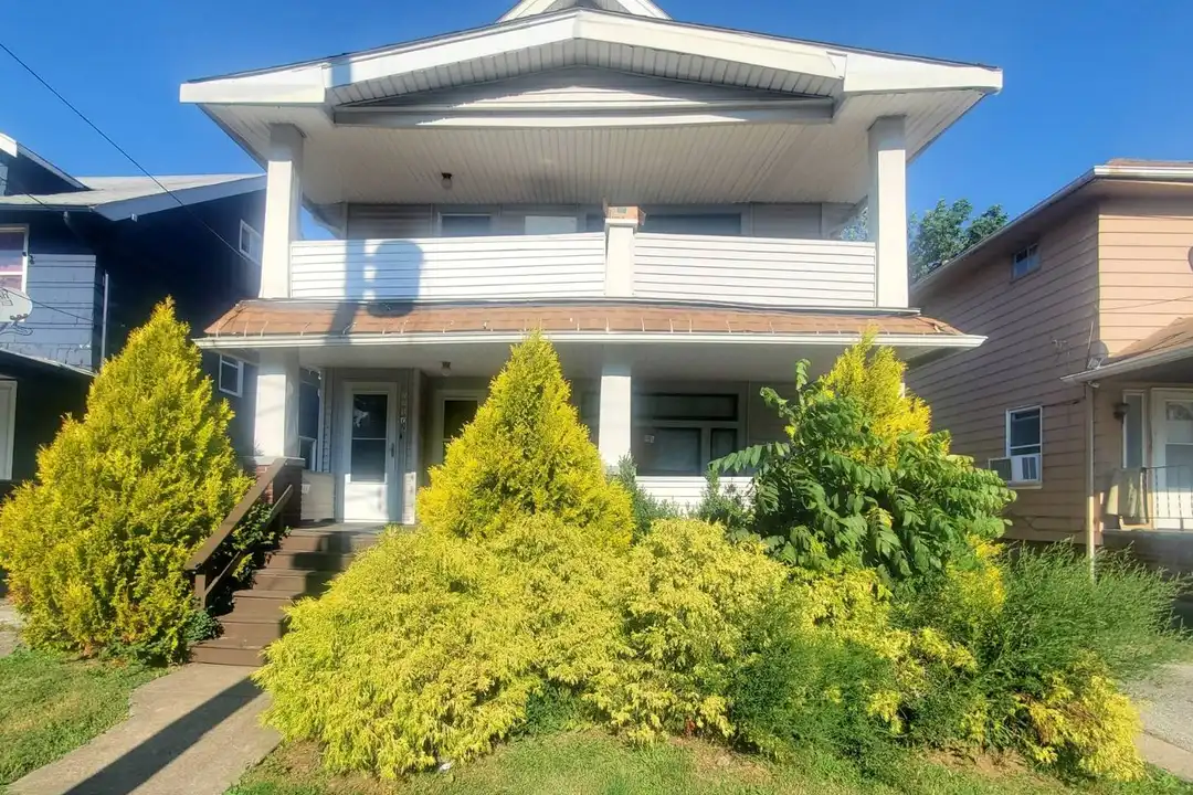 2217 W 105th St unit UP Unit – photo 1