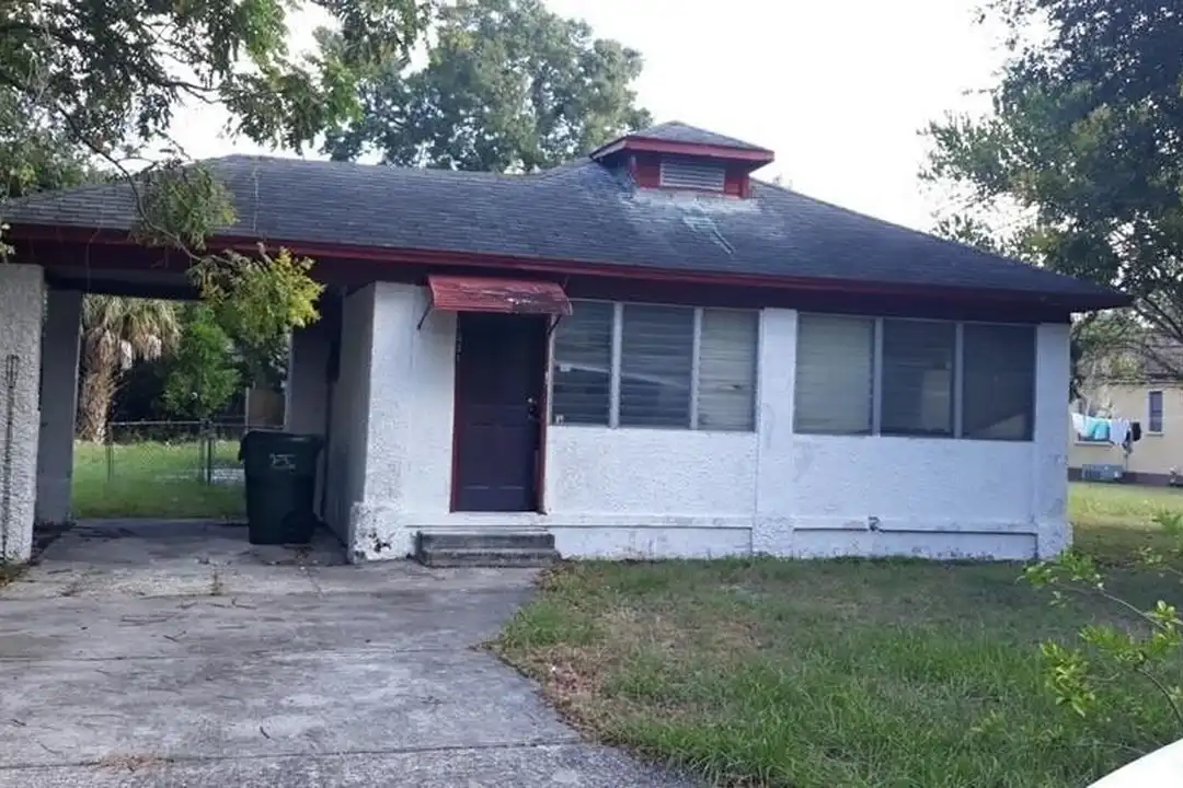 1031 Herschell St – photo 1