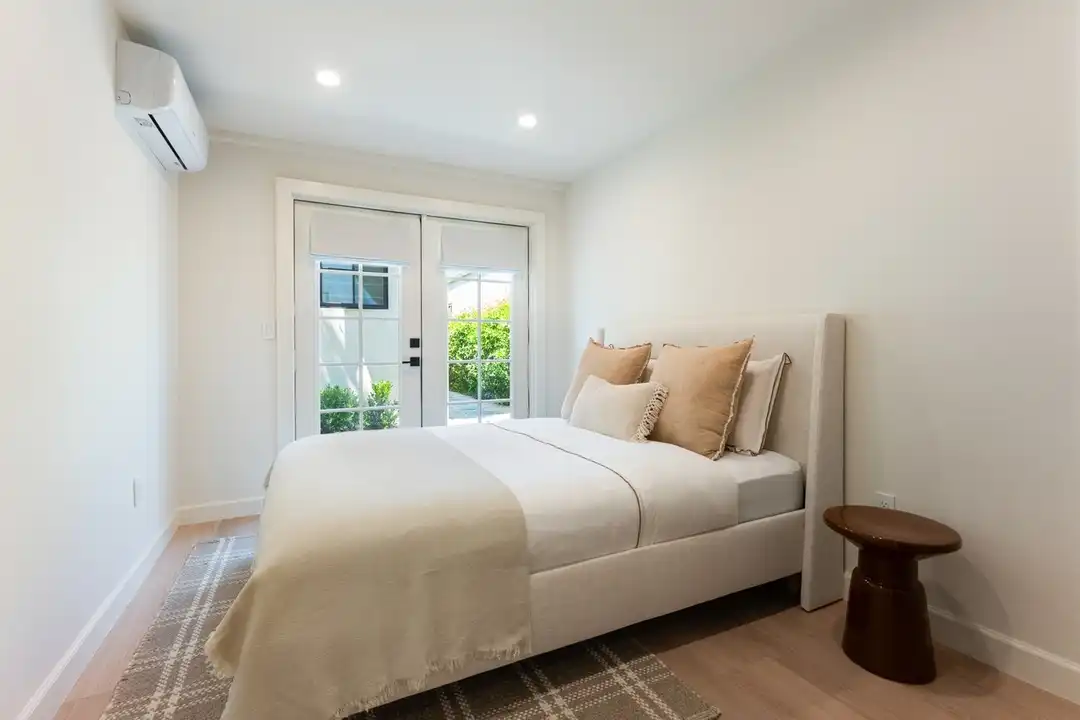 8752 Ashcroft Ave - View 3