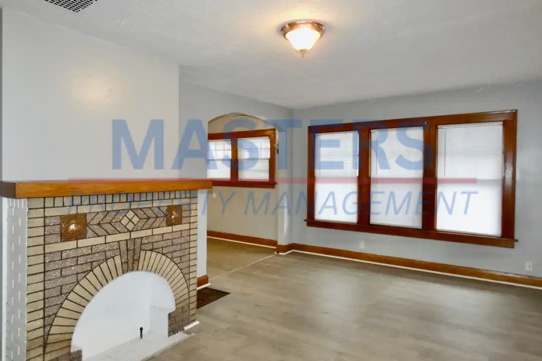 1133 Parkside Blvd unit Upper – photo 1