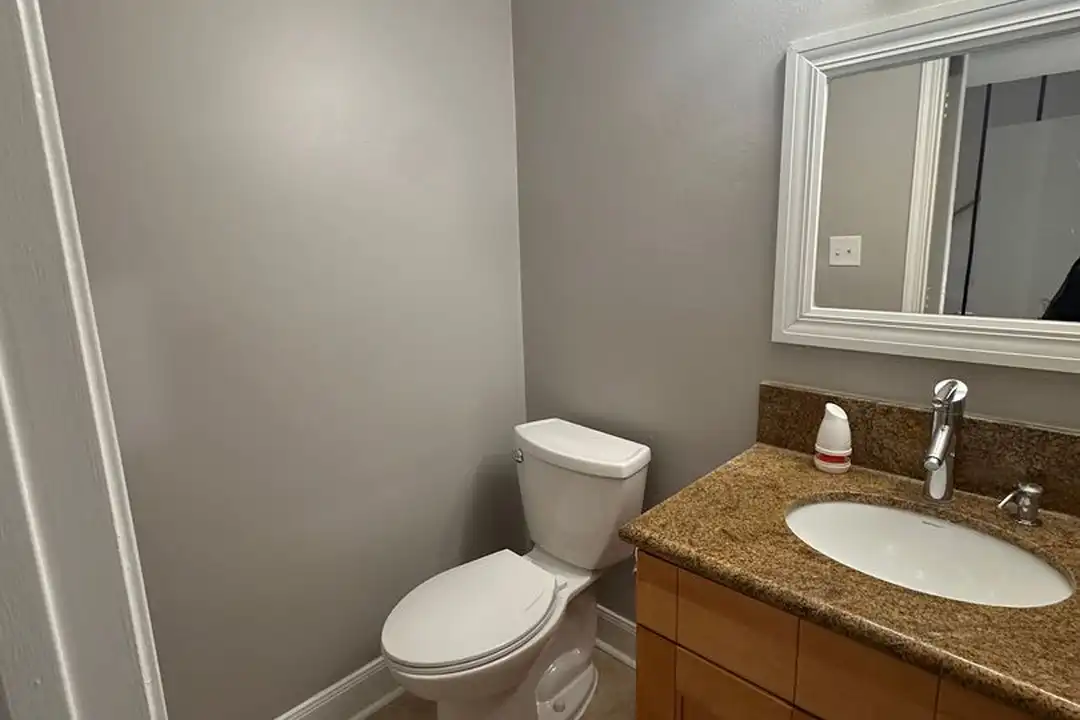 Apartment in Metairie - More