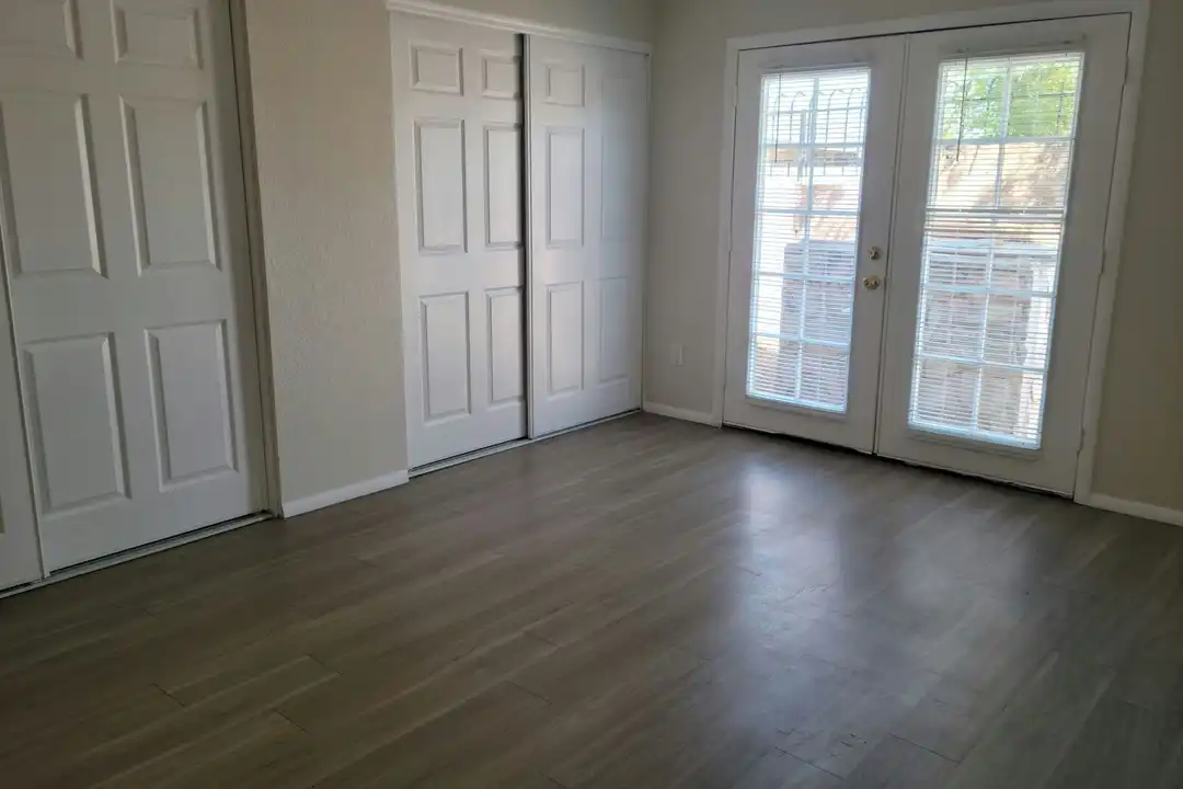 Apartment in Phoenix - View 4