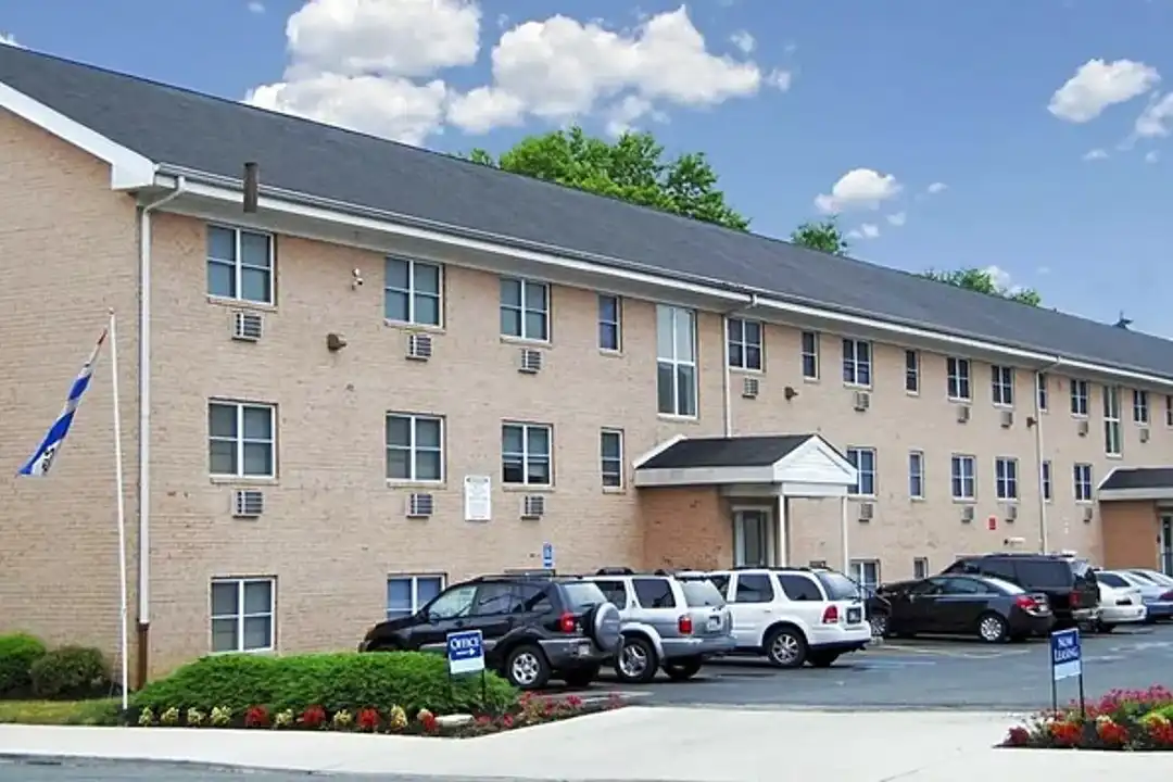 Austin Manor Apartments – photo 1
