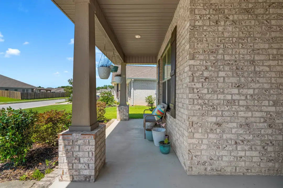 1048 Pheasant Cir - View 4