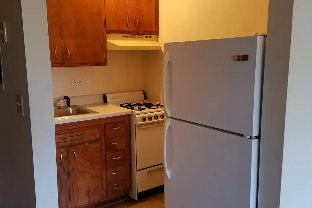 313 E Market St unit 22 – photo 1 of 7