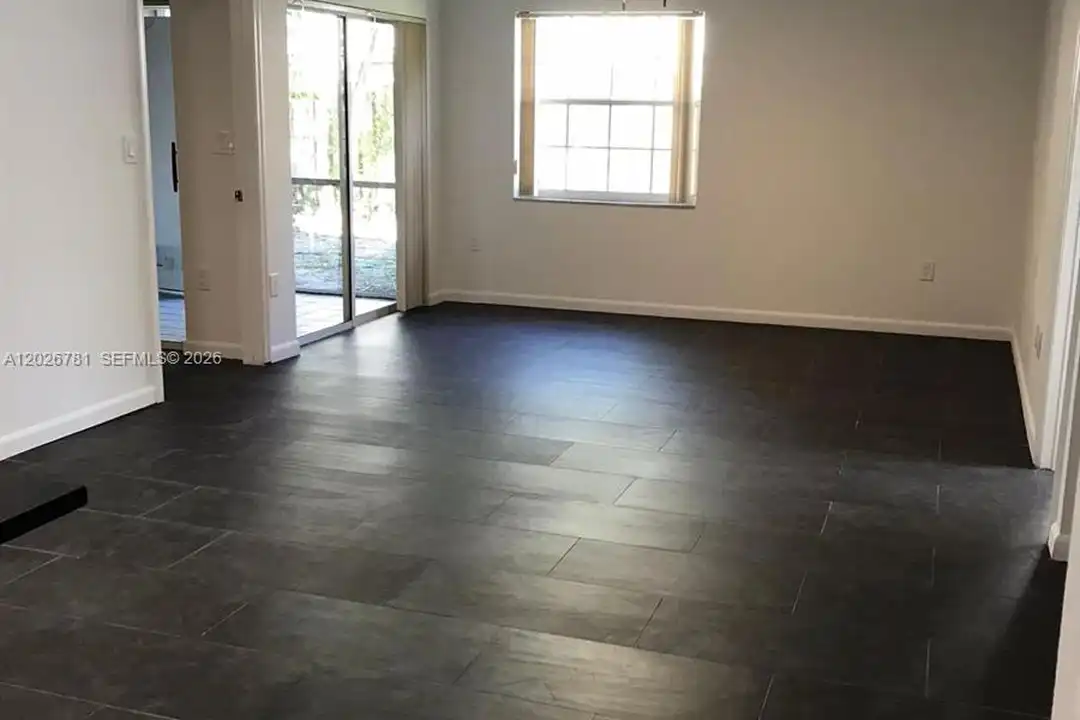 462 NE 210th Cir Terrace unit 101-9 - View 2