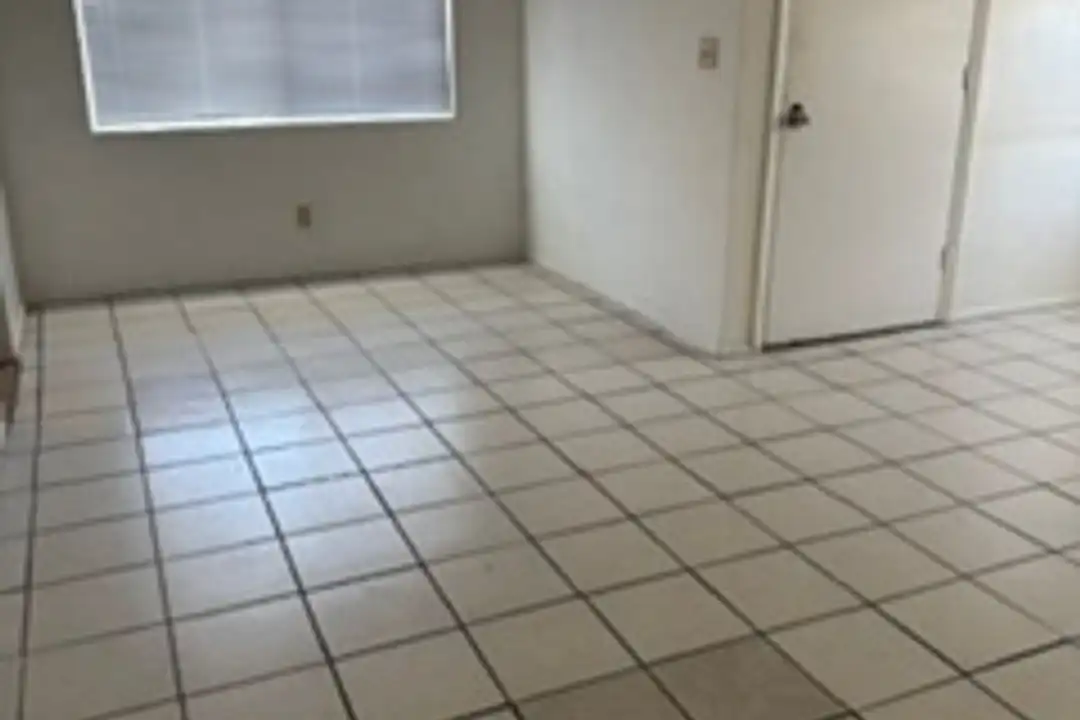 20744 Thunderbird Rd unit Unit #1 - View 2