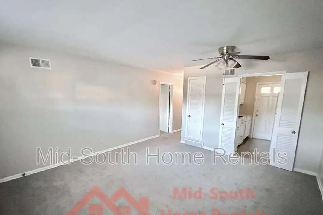 25 N Idlewild St unit 10 - Widok 3