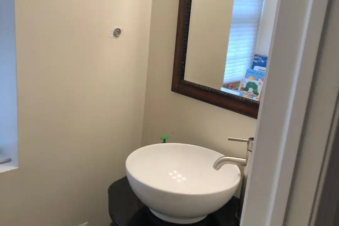 Apartment in Philadelphia - View 5