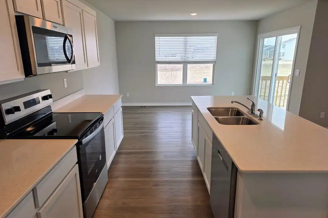 655 NW Williamsburg Ln - View 4