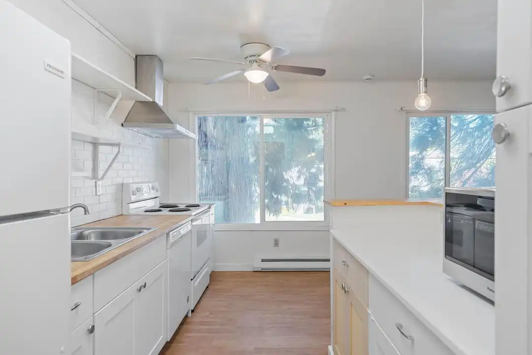 Apartment in Portland - View 3