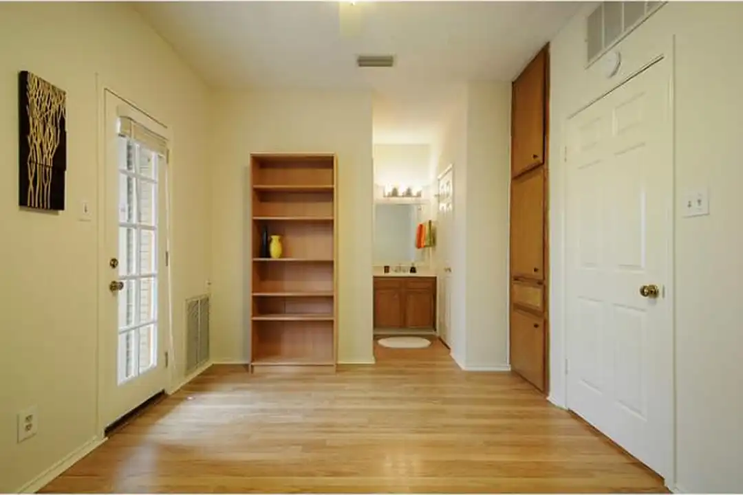 4401 Speedway unit 302 - View 5