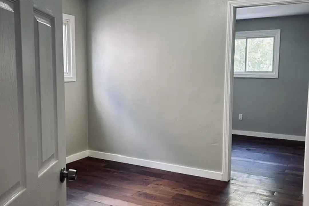 Apartment in Revere - View 6