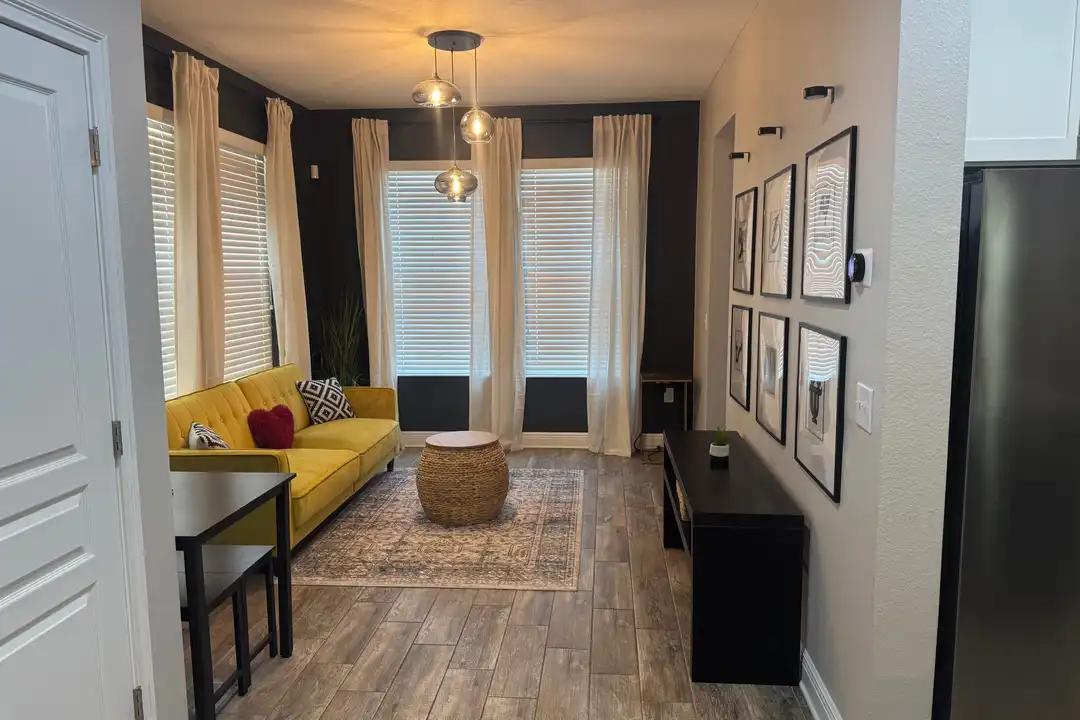 2126 W Spruce St – pohled 6