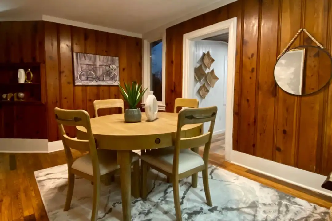 169 Crest St - View 3