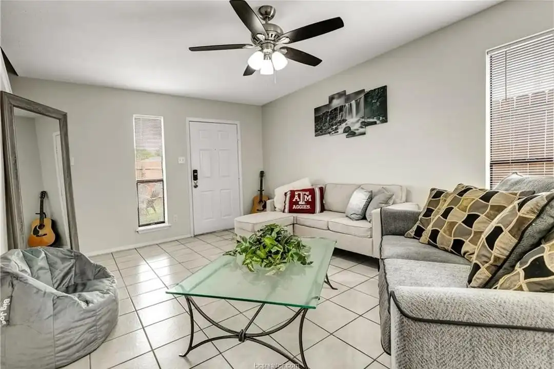 1520 Hawk Tree Dr #A - View 4