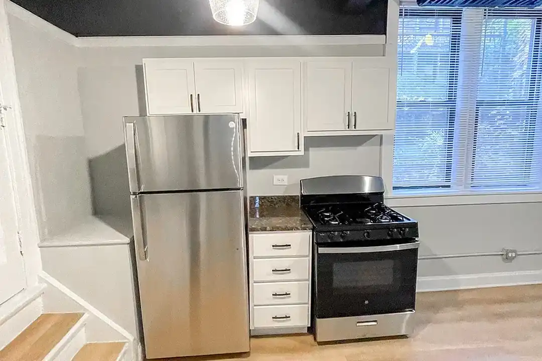 620 W. Addison St. - View 4