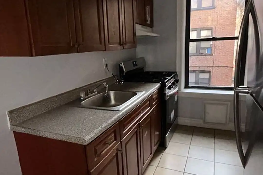 930 Avenue C unit B1 - View 4