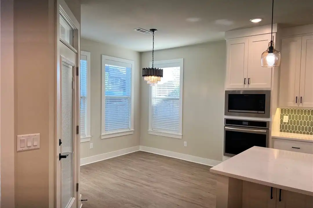 970 Moksha St - View 2