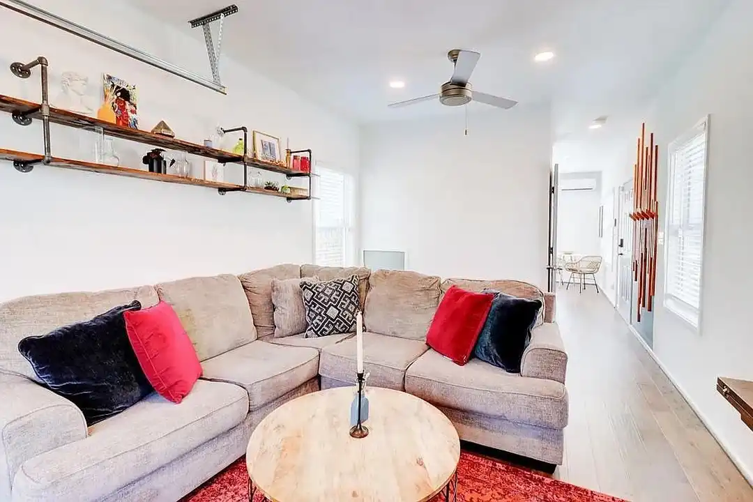 51 Bowen Ave SE – photo 1